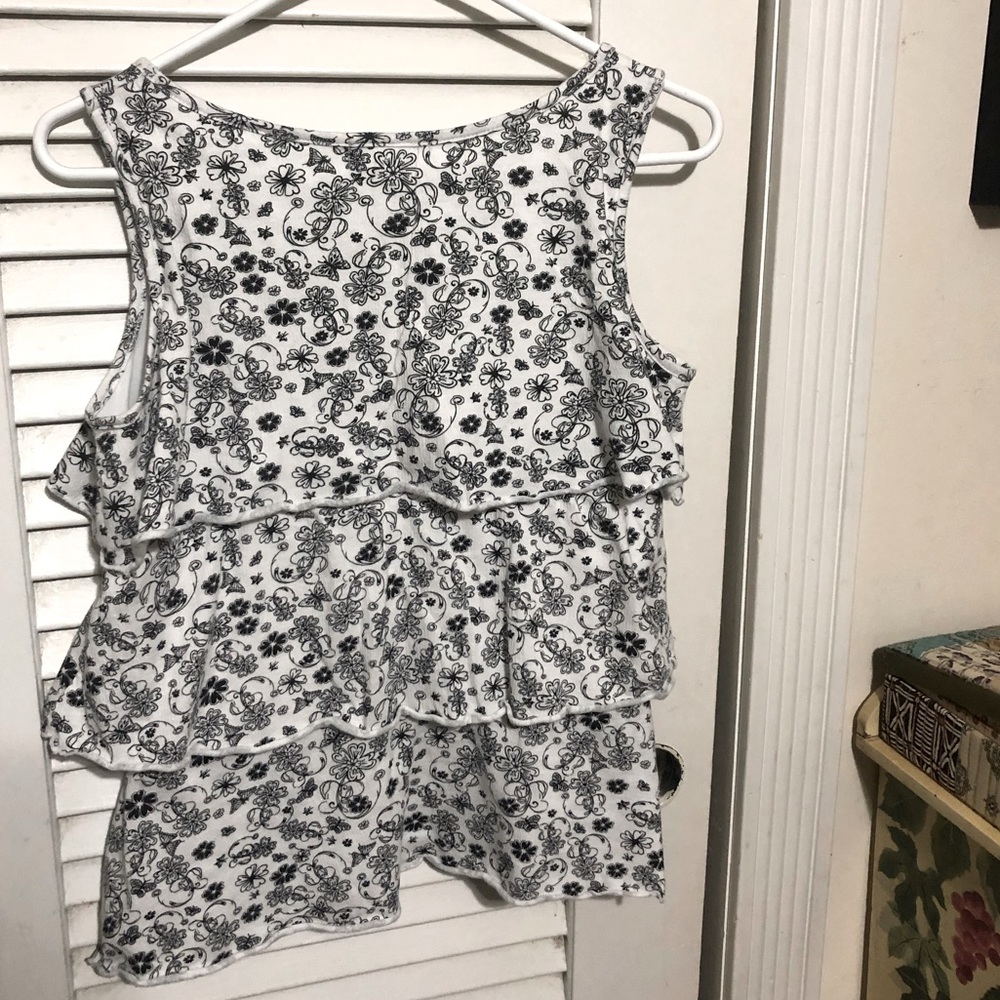 7/25$ 2N !❤️💚 Dress Barn Sleeveless Top Petite Small Cute! - Picture 2 of 6